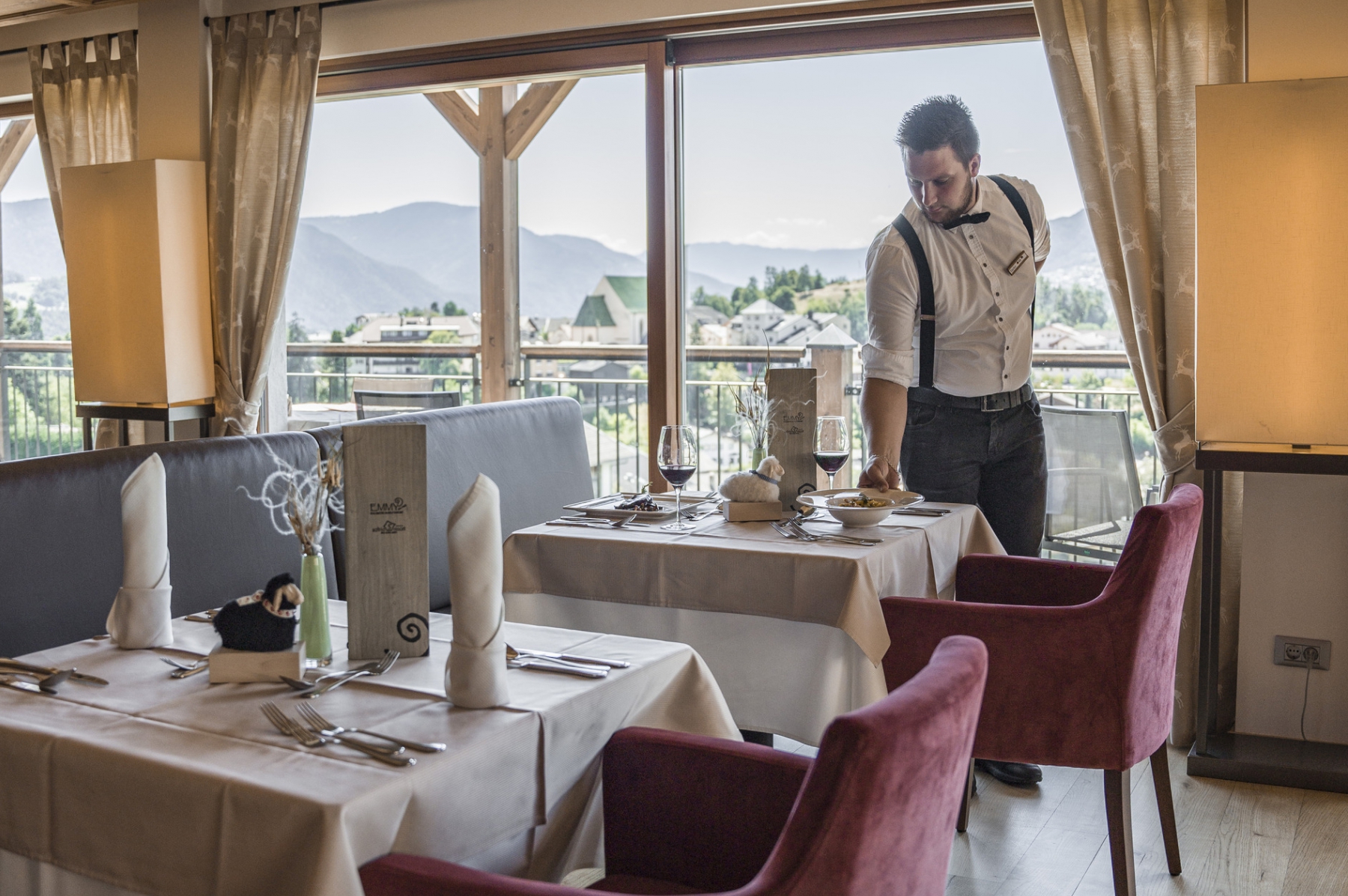  - Hotel Emmy